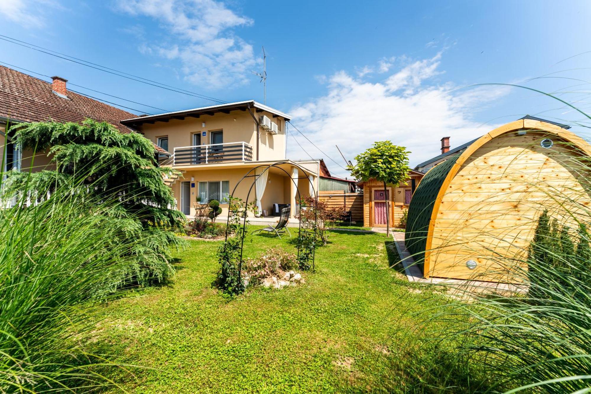 Studio Apartman The Little Prince Бьеловар Экстерьер фото